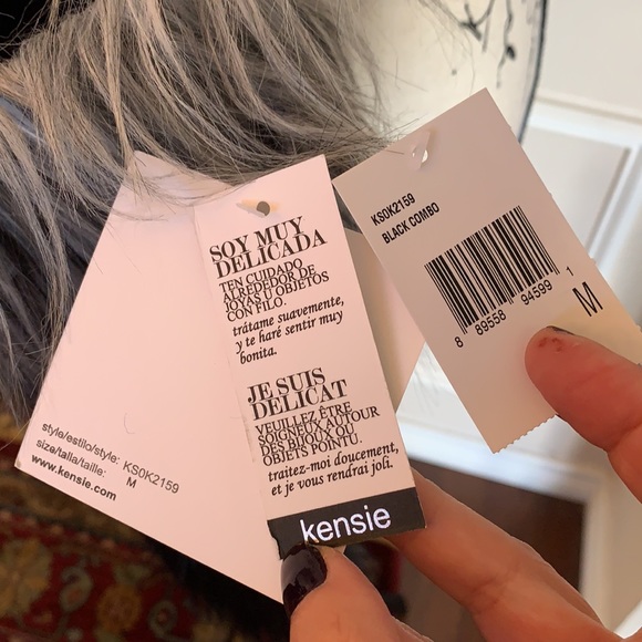 NWT 🖤🤍 Kenzie Ombré Faux Fur Vest - Picture 7 of 8